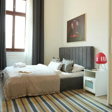 Pop Art 2br Bold & Bright Escape Inside Gozsdu Apartmán Budapešť