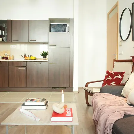 Pop Art 2br Bold & Bright Escape Inside Gozsdu *