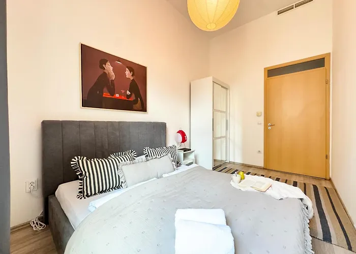 Pop Art 2br Bold & Bright Escape Inside Gozsdu Lejlighed Budapest