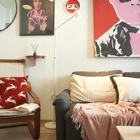 Pop Art 2br Bold & Bright Escape Inside Gozsdu * 부다페스트